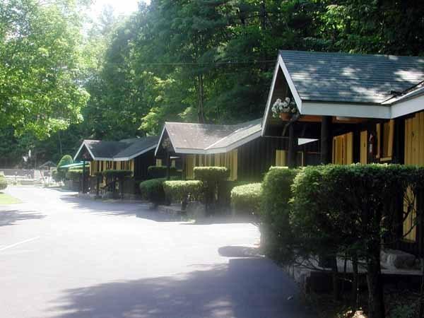 Amber Lantern Duplex Cottage Lake George Rum bild